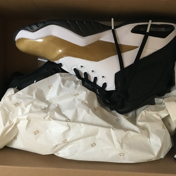 SALE!!! Nike Jordan B'Loyal GS - Picture 5 of 5